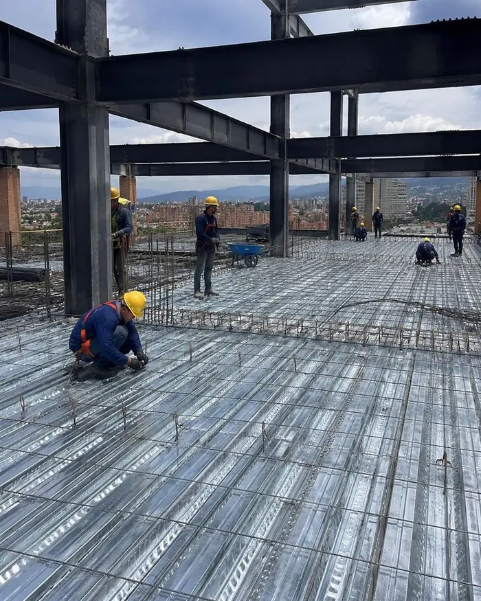 Losa con Lámina Metaldeck instalada en obra